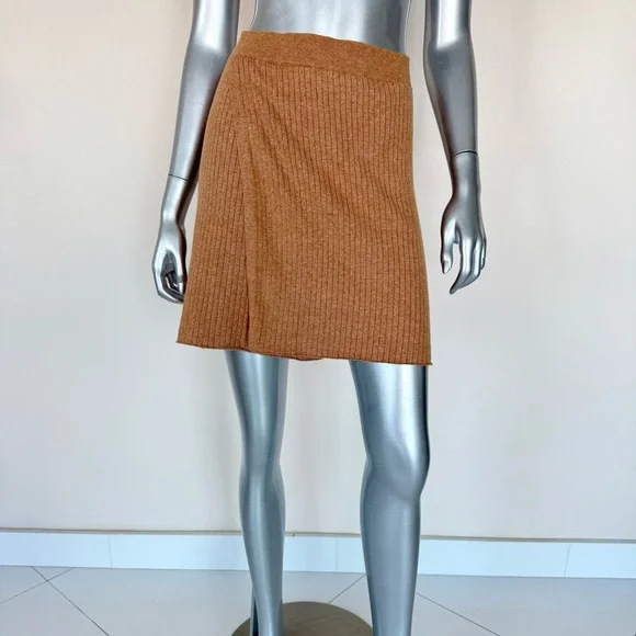 NWT!!! Free People women skirt size M Retail 50$ - Picture 1 of 7